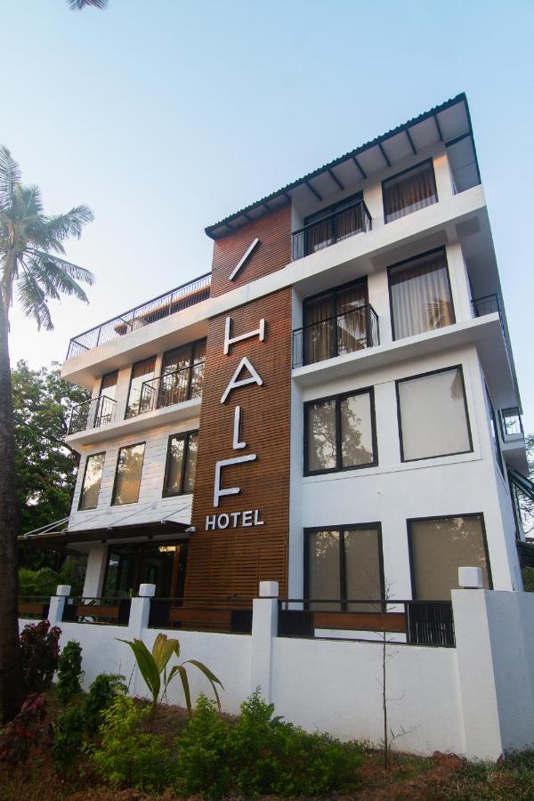 Half Hotel 卡兰古特 外观 照片