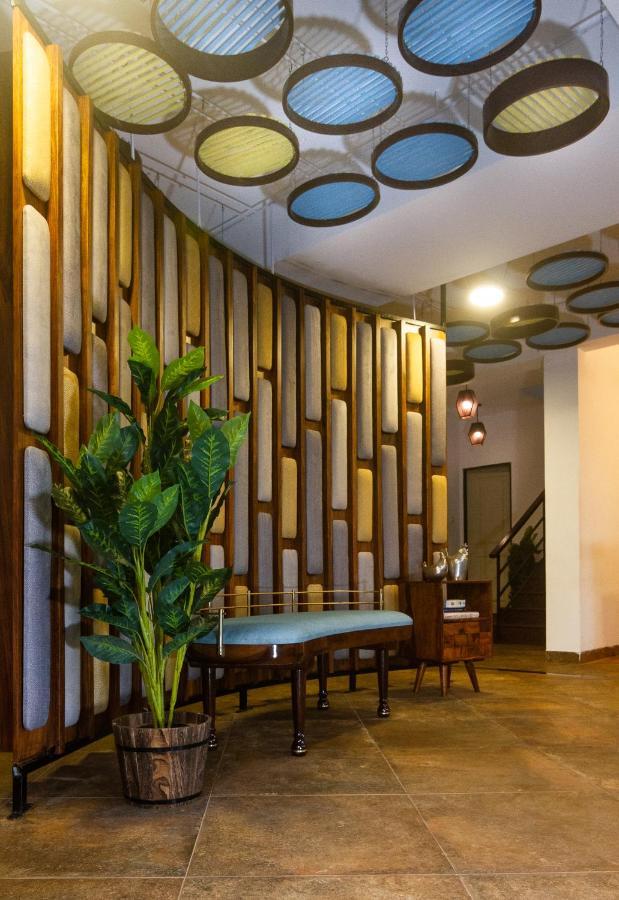 Half Hotel 卡兰古特 外观 照片